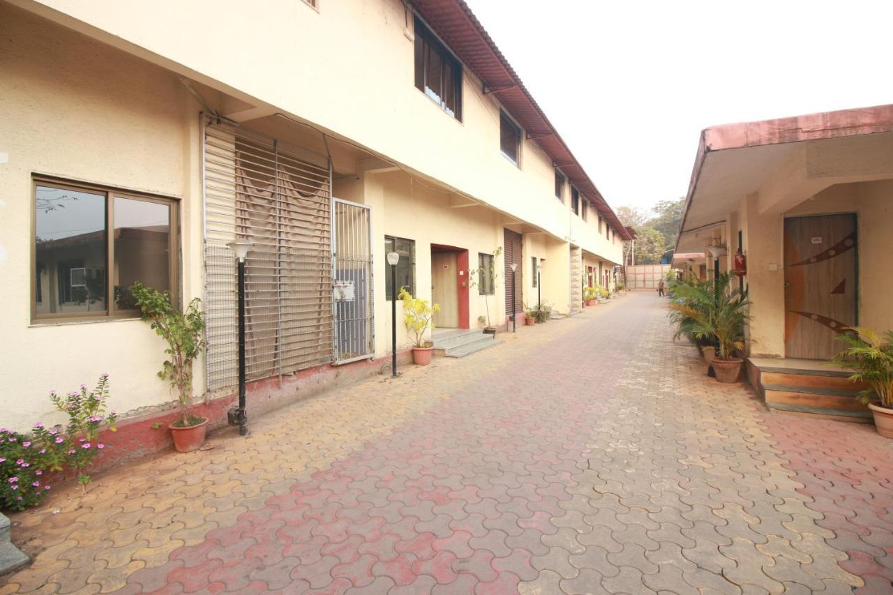 Hotel Nest Inn Residency Bhiwandi Exterior photo